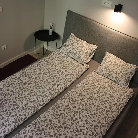 아파트 Greyblack Styles